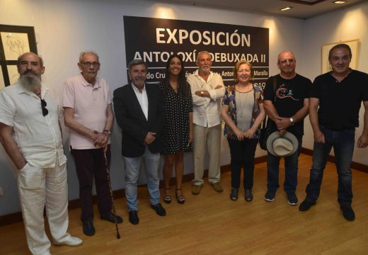 O Centro Cultural Lustres Rivas reúne corenta creacións de Xerardo Crusat, Xoán Fernández, Antonio Pérez e Maralla